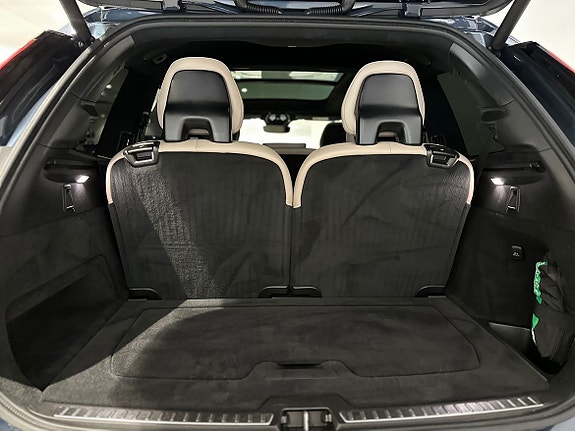 Volvo XC90 7 of 24