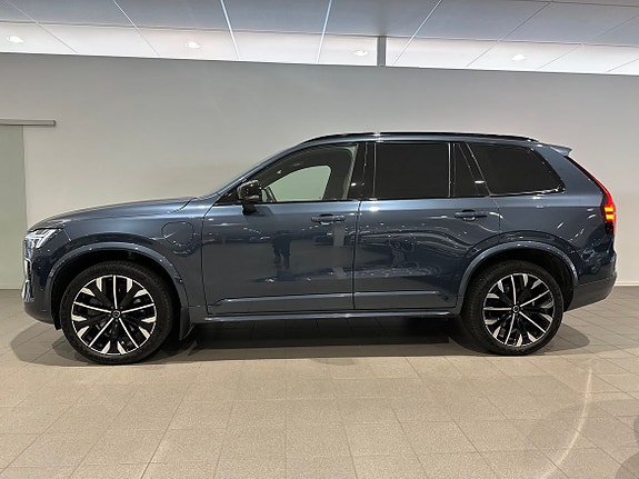 Volvo XC90 4 of 5