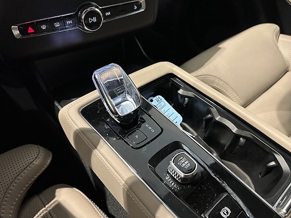 Volvo XC90 22 of 24