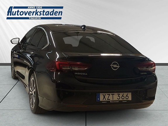 Opel Insignia 2 of 8