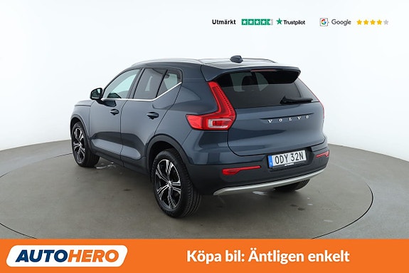 Volvo XC40 3 of 5