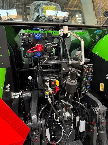 Deutz-Fahr 6165 TTV "Demotraktor" 3 of 7