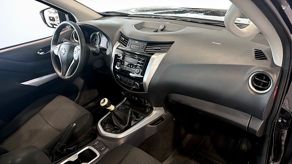 Nissan Navara 3 of 5