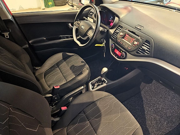 Kia Picanto 13 of 24