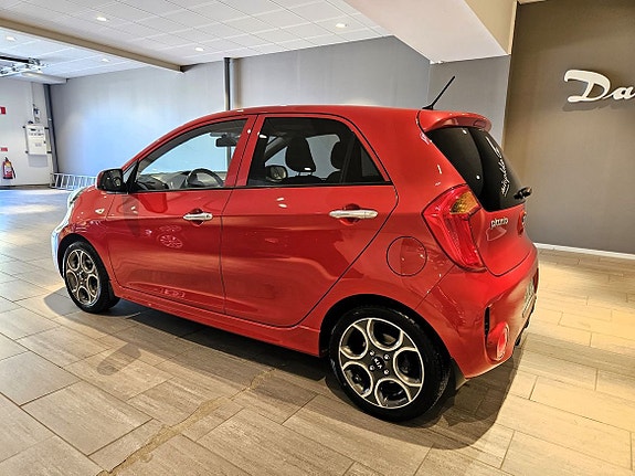 Kia Picanto 6 of 24
