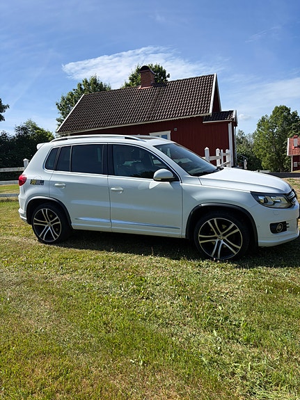 Volkswagen Tiguan 4 of 5