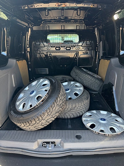 Ford Transit Connect 15 of 15