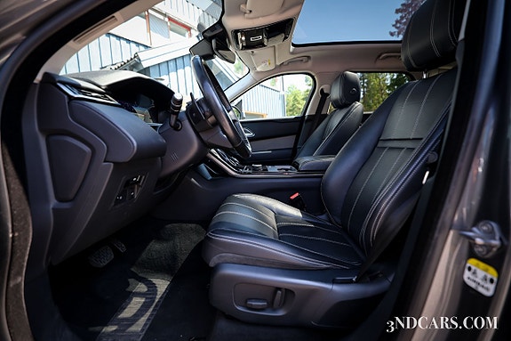 Land Rover Range Rover Velar 8 of 16