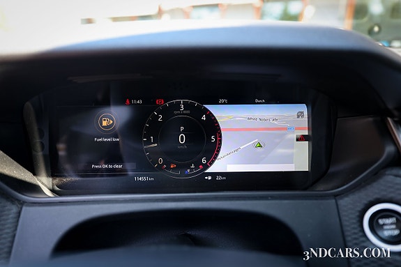 Land Rover Range Rover Velar 12 of 16