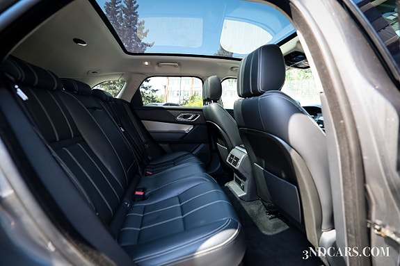 Land Rover Range Rover Velar 14 of 16
