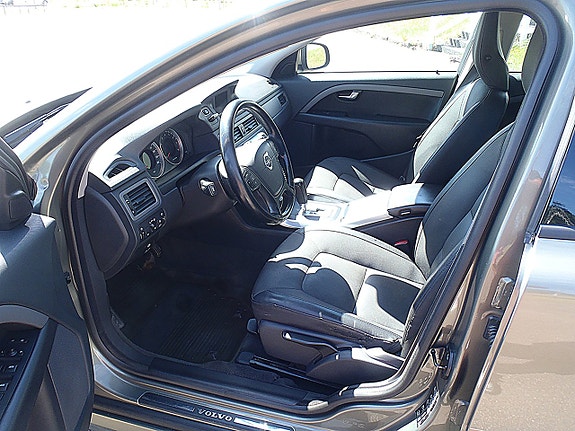 Volvo V70 5 of 5