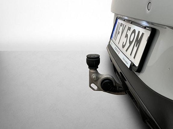 Mercedes-Benz CLE300 10 of 30