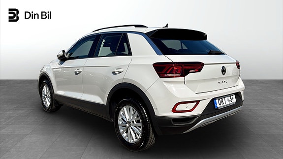 Volkswagen T-Roc 3 of 5
