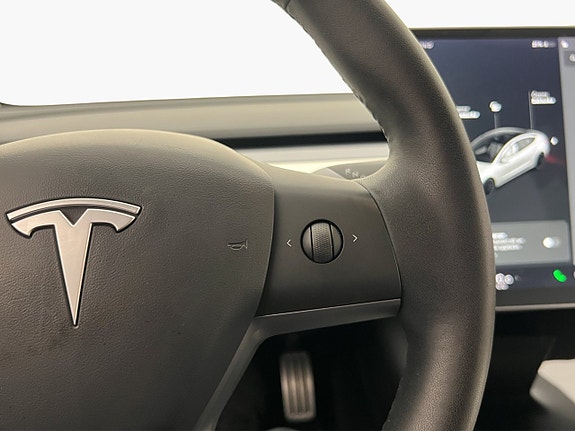 Tesla Model 3 16 of 30