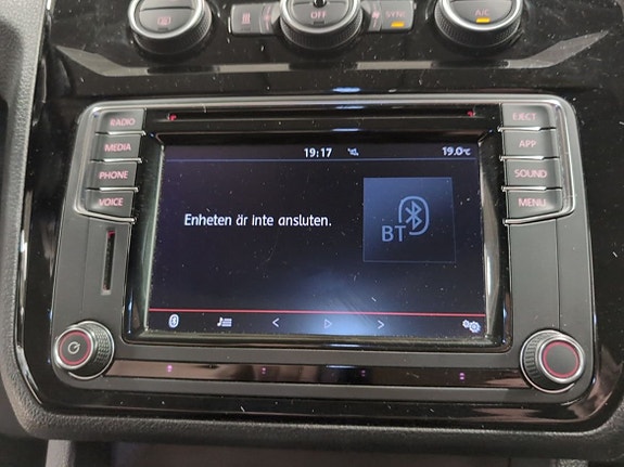 Volkswagen Caddy Alltrack 16 of 18