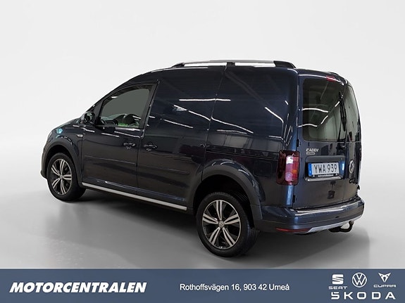 Volkswagen Caddy Alltrack 3 of 5