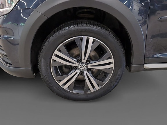 Volkswagen Caddy Alltrack 6 of 18