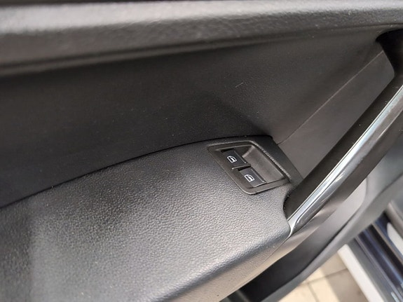 Volkswagen Caddy Alltrack 8 of 18