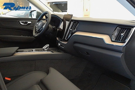 Volvo XC60 5 of 5