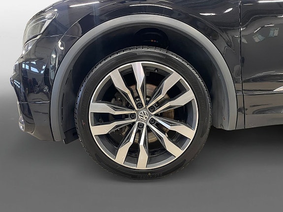 Volkswagen Tiguan Allspace 14 of 15
