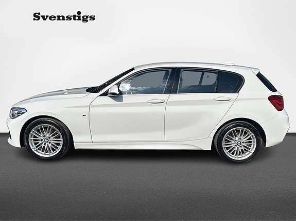 BMW 120 2 of 5