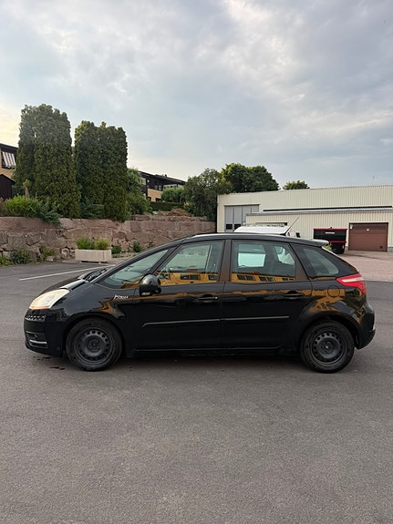 Citroen C4 Picasso 3 of 5