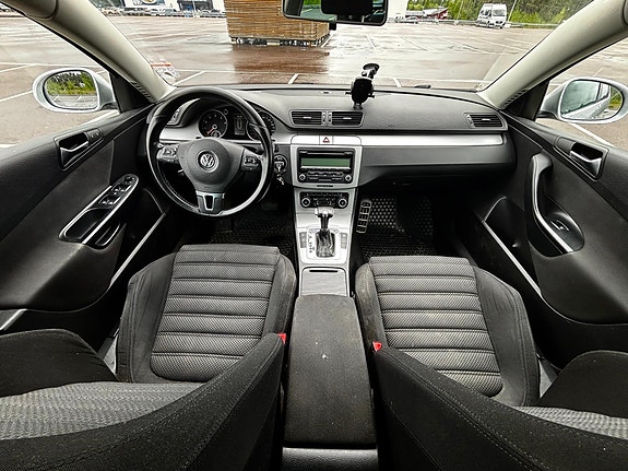 Volkswagen Passat 13 of 14