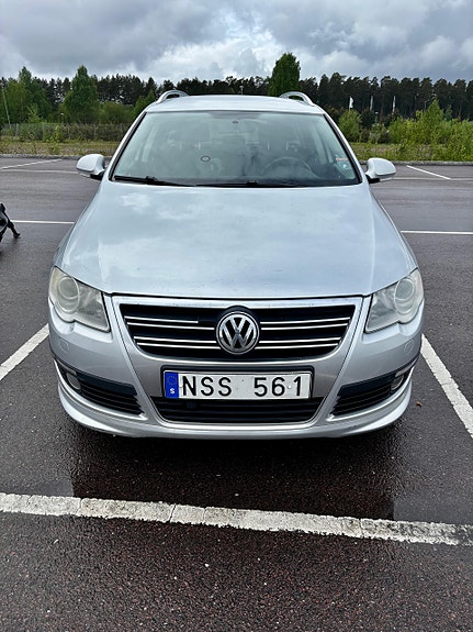 Volkswagen Passat 7 of 14