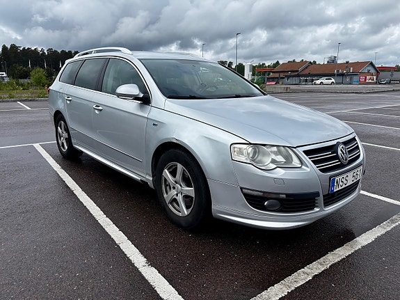 Volkswagen Passat 2 of 5