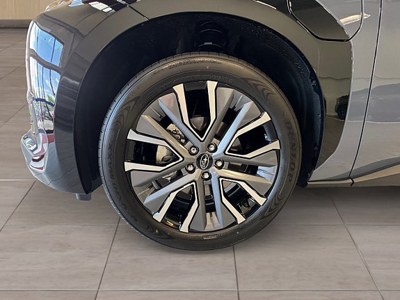 Subaru Solterra 9 of 15