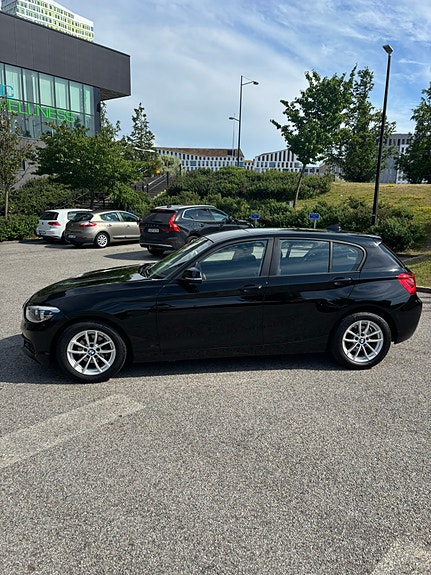 BMW 116d 2 of 5