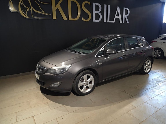 Opel Astra 2 of 5