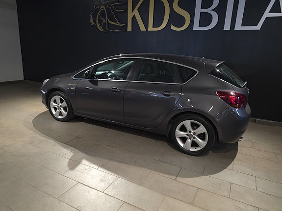 Opel Astra 3 of 5