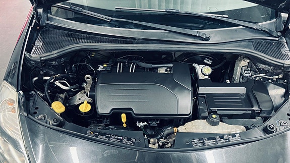 Renault Clio 20 of 20