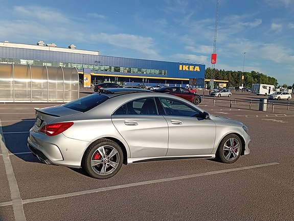 Mercedes-Benz CLA220 4 of 5
