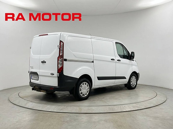 Ford Transit Custom 2 of 18