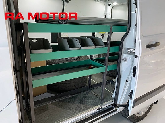 Ford Transit Custom 13 of 18