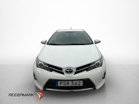 Toyota Auris 2 of 30