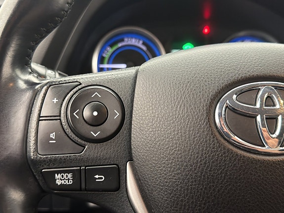 Toyota Auris 15 of 30