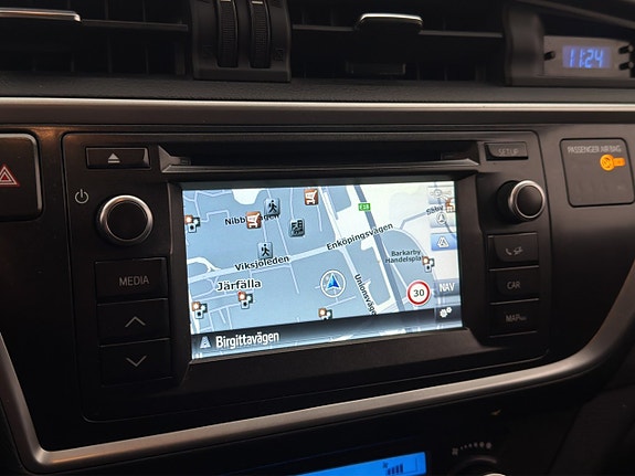 Toyota Auris 19 of 30
