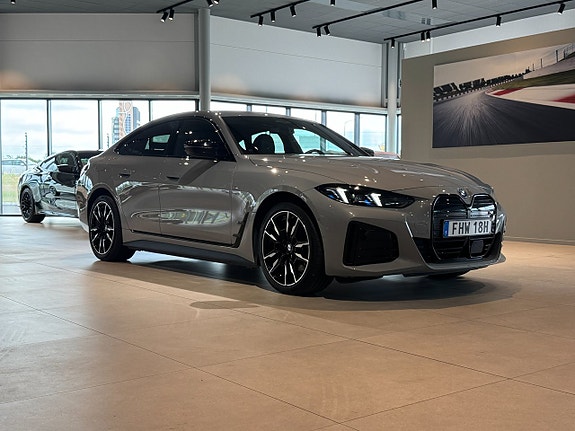 BMW i4 3 of 5