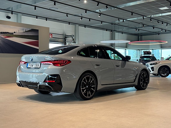 BMW i4 4 of 5