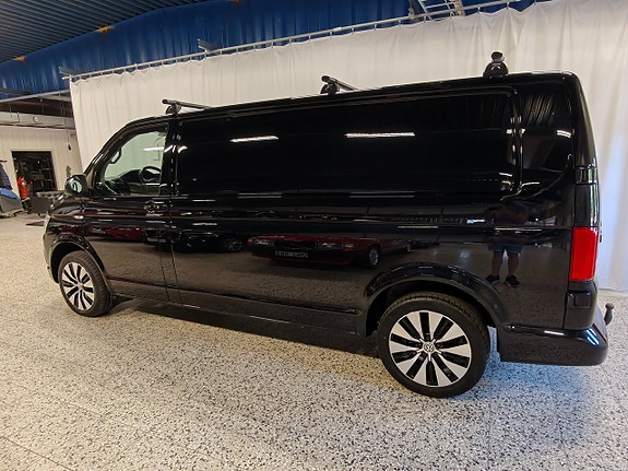 Volkswagen Transporter 3 of 5