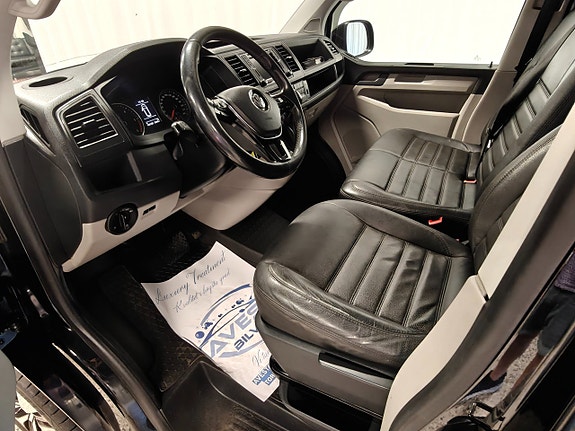 Volkswagen Transporter 11 of 15