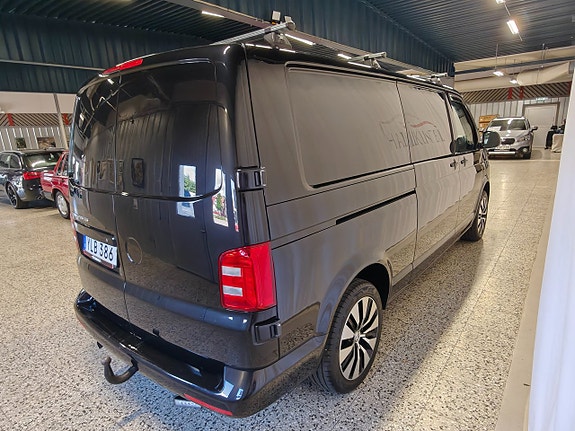 Volkswagen Transporter 6 of 15