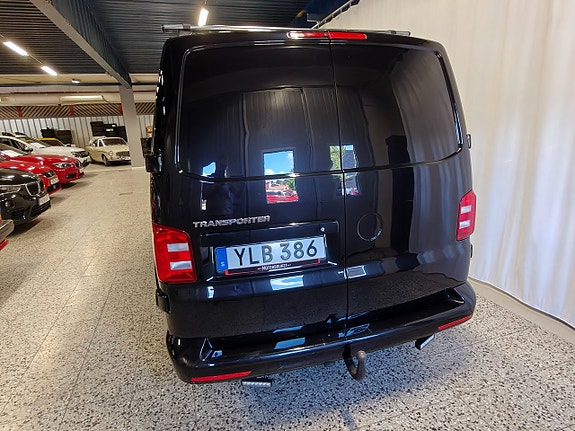 Volkswagen Transporter 4 of 5