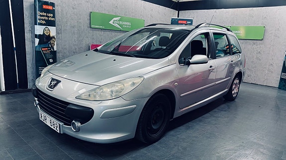 Peugeot 307 2 of 5