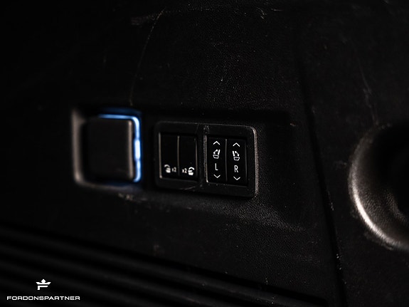 Chevrolet Tahoe 16 of 30