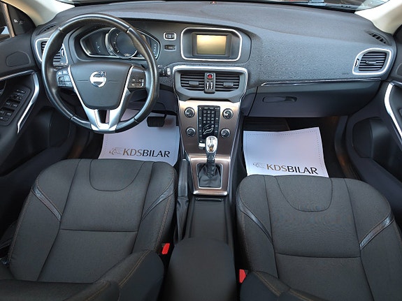 Volvo V40 Cross Country 10 of 13