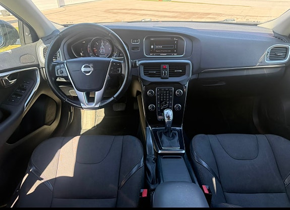 Volvo V40 Cross Country 5 of 5